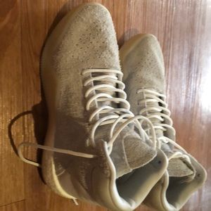 Ultra boost from Adidas Boys sweats white shoes